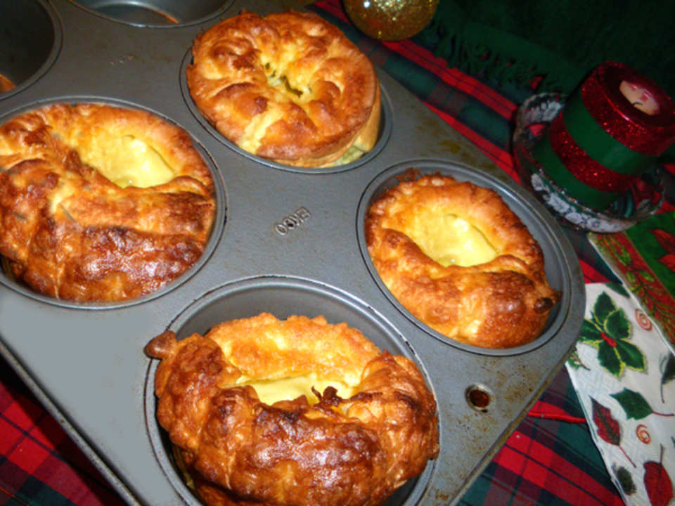 My Mum's Easy and Traditional English Yorkshire Pudding Recipe - Food.com