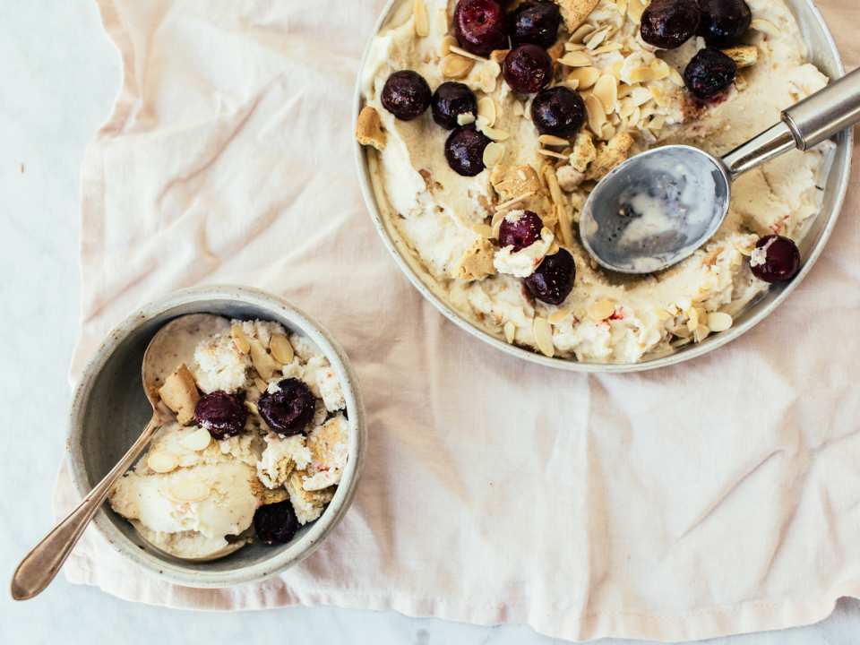 photo by Izy Hossack