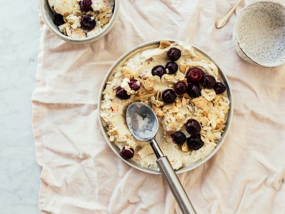 photo by Izy Hossack