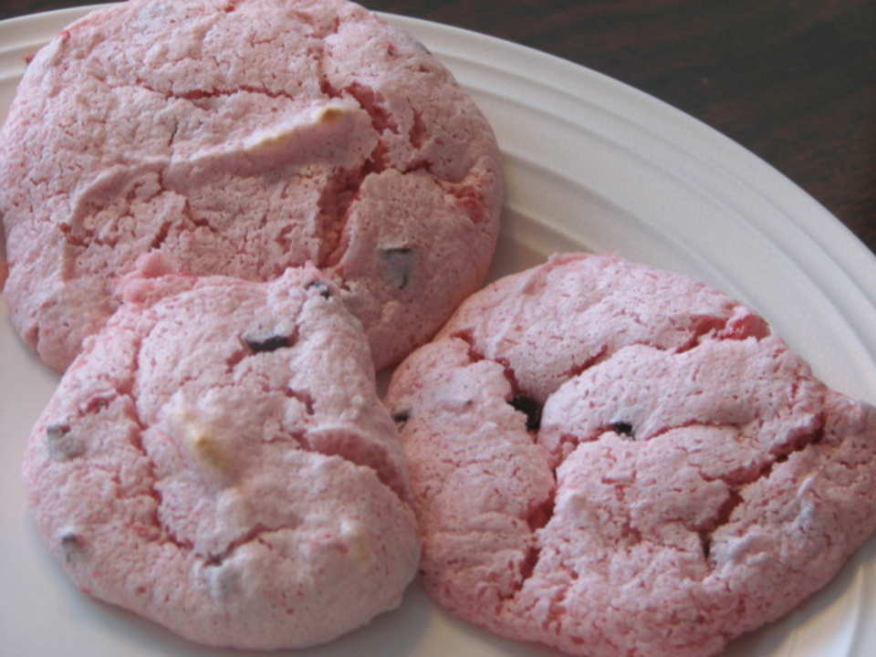 Fluffy Strawberry Angel Cookies