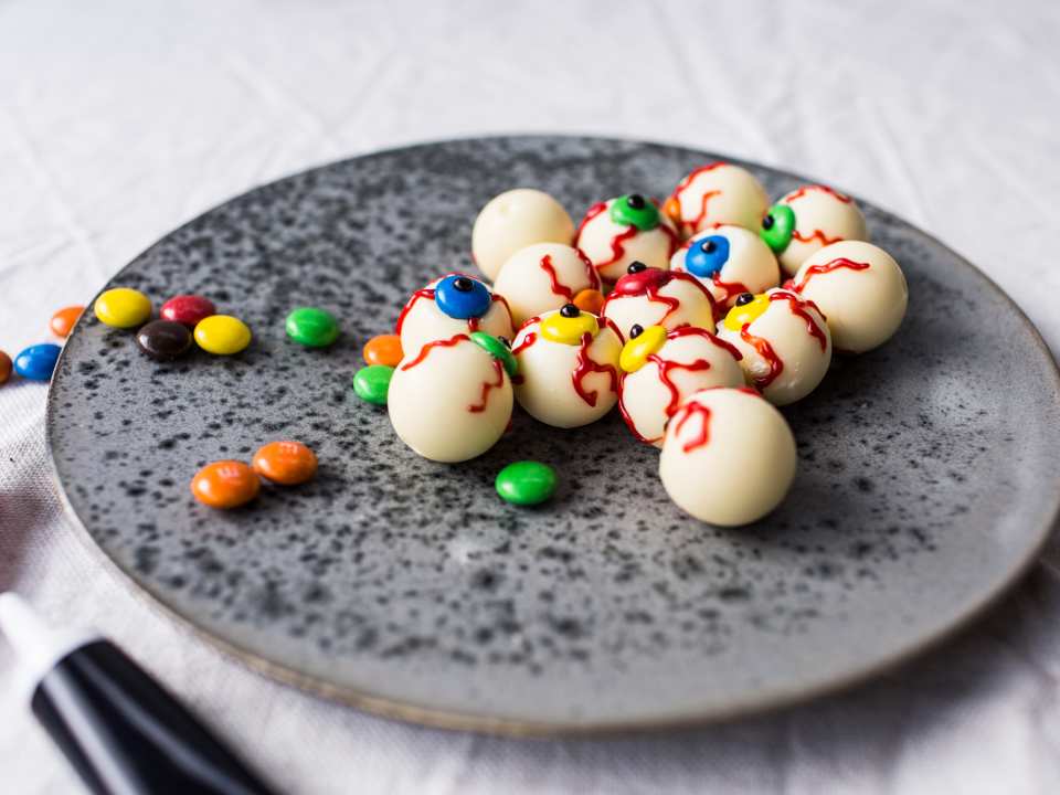 photo by Izy Hossack