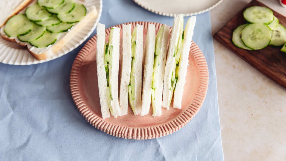 photo by Izy Hossack