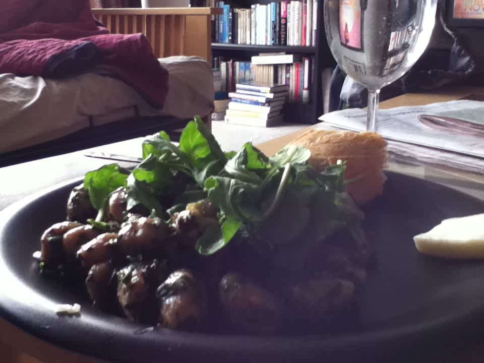 photo by Makefoodnotwar