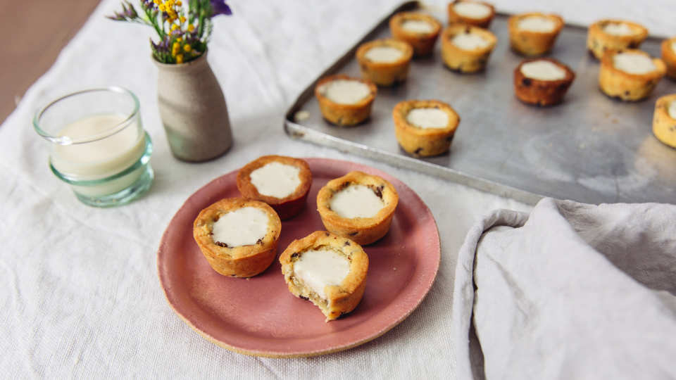 photo by Izy Hossack