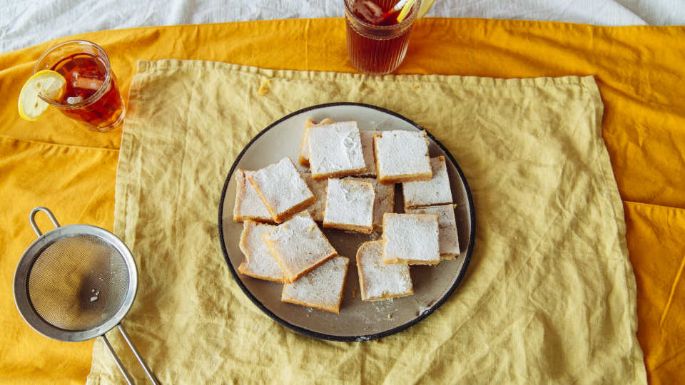 photo by Izy Hossack