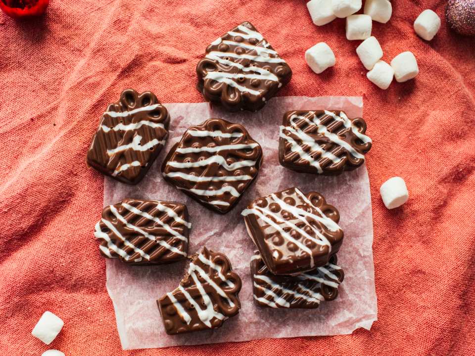 photo by Izy Hossack