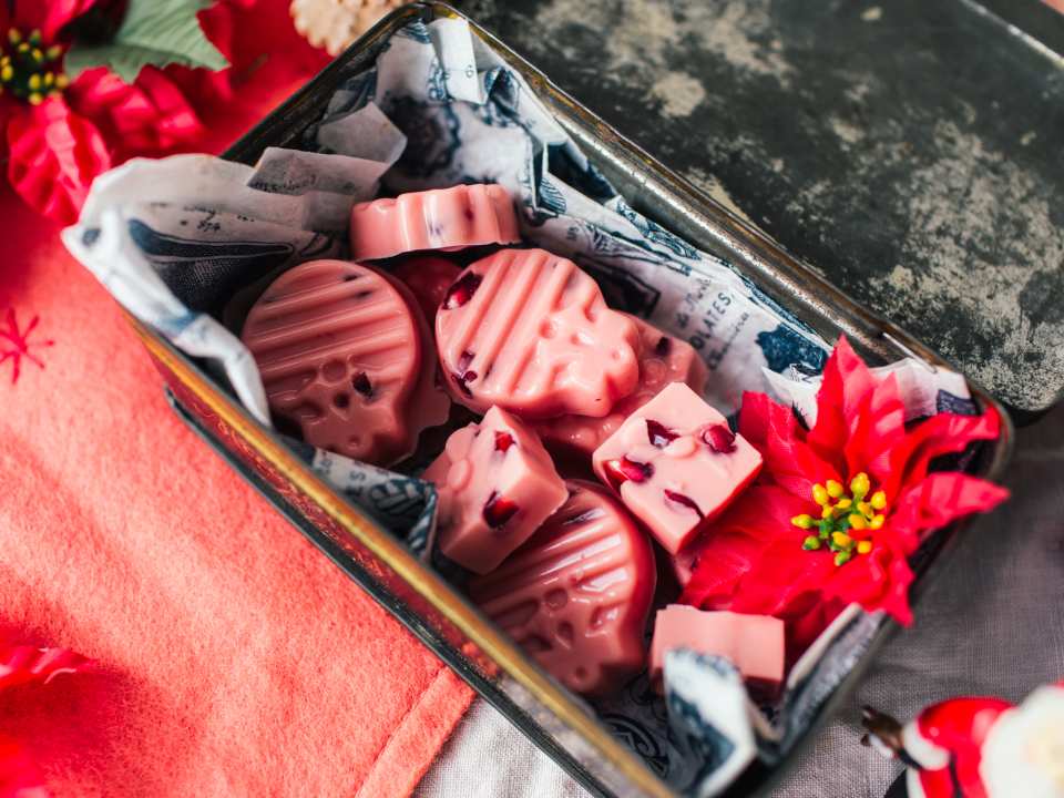 photo by Izy Hossack