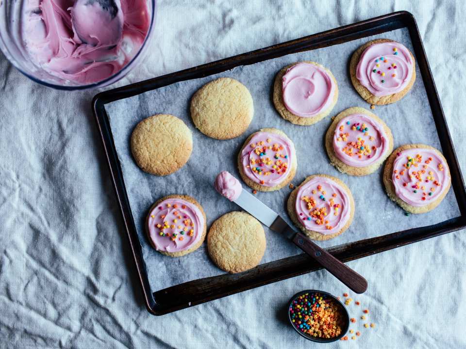 photo by Izy Hossack