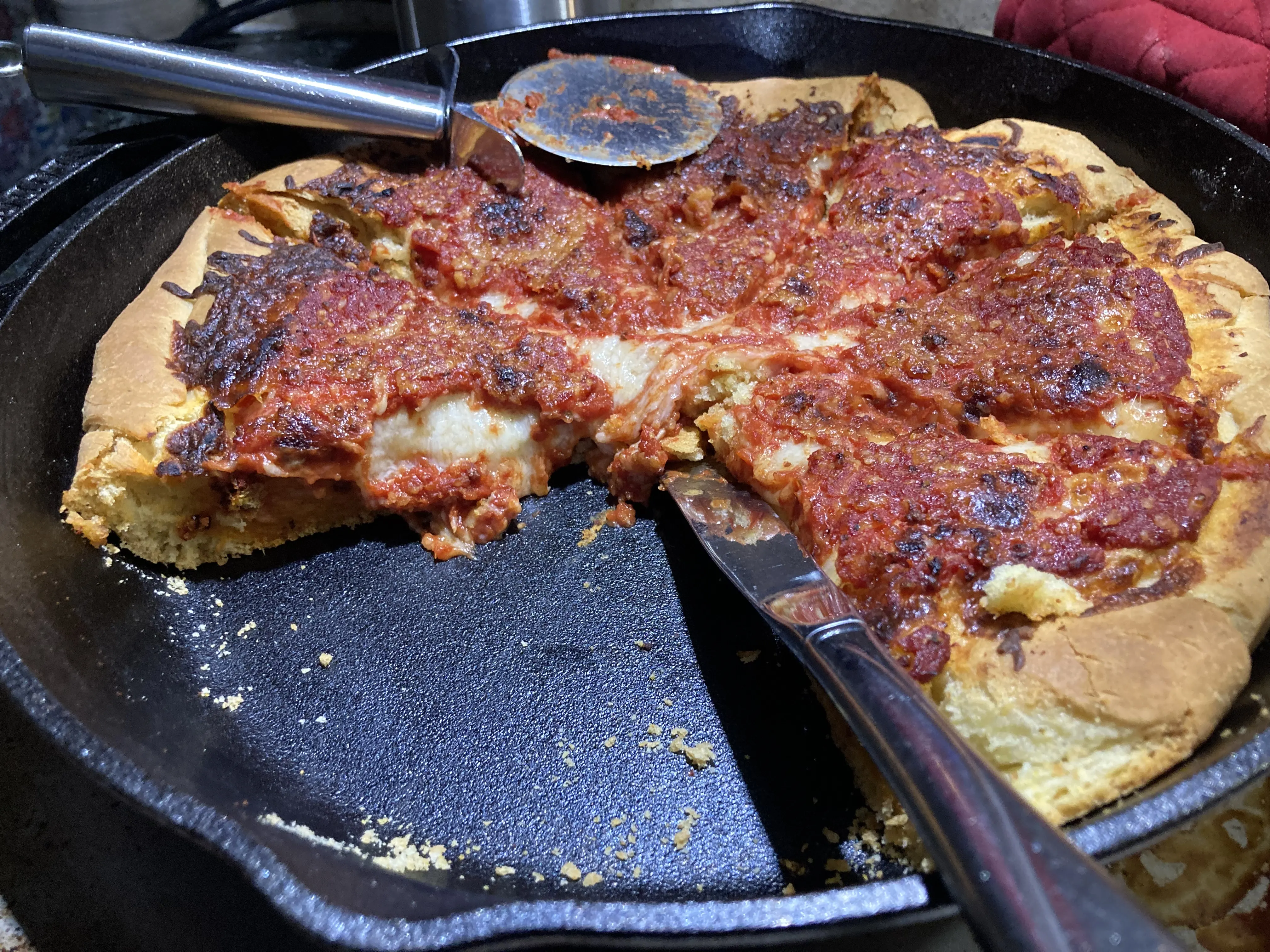 How to Cook Chicago Deep Dish Pizza on Grill Stone: Ultimate Guide
