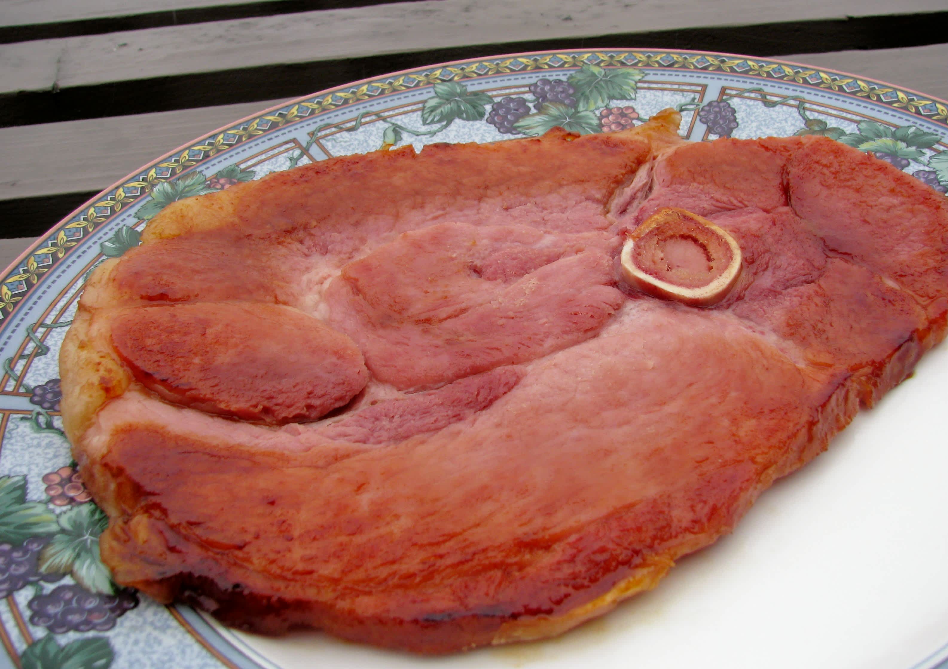 How Long to Cook Country Ham Slices in Oven: Quick Guide