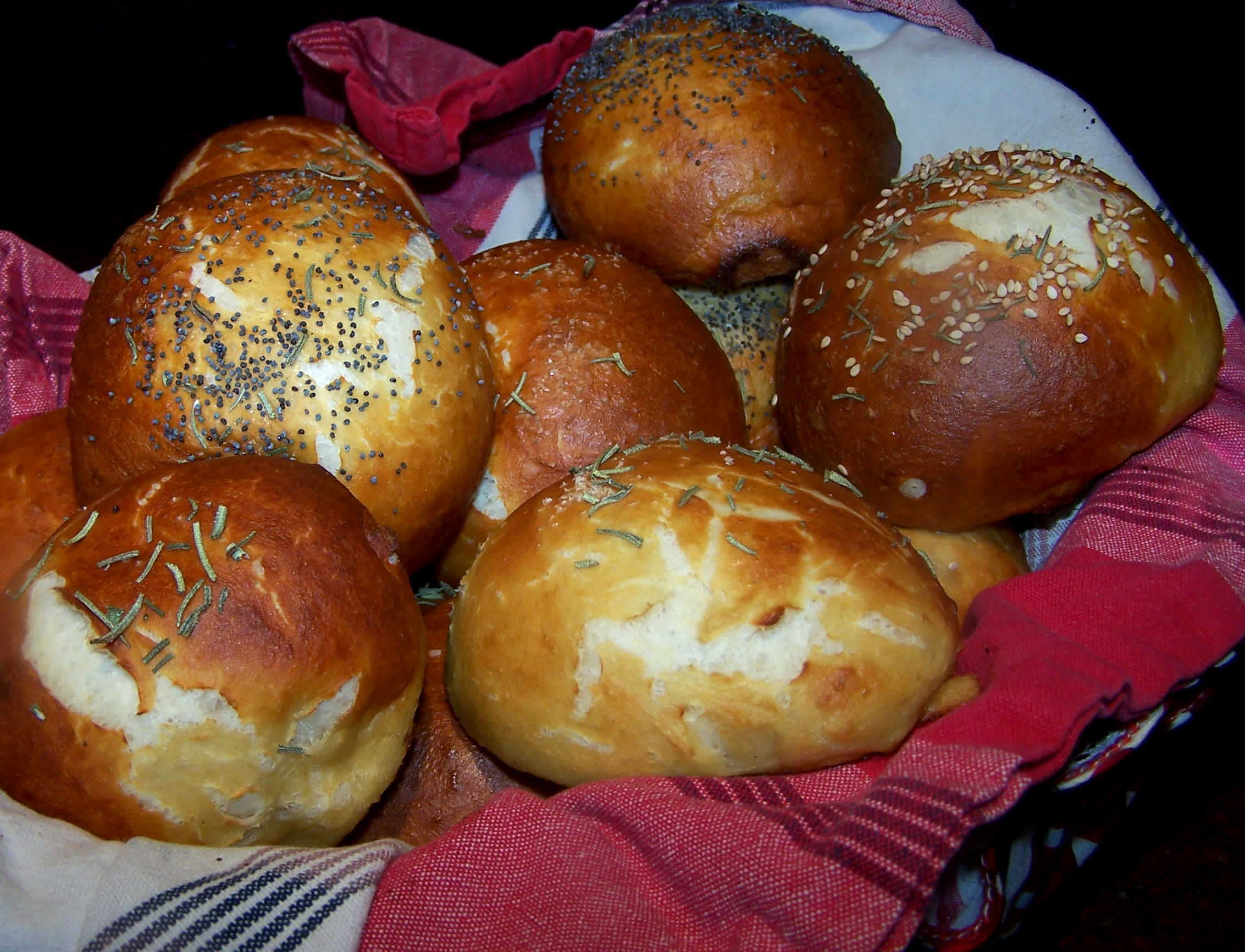 Bretzel Rolls (Bavarian Pretzel Sandwich Rolls) Recipe - Food.com