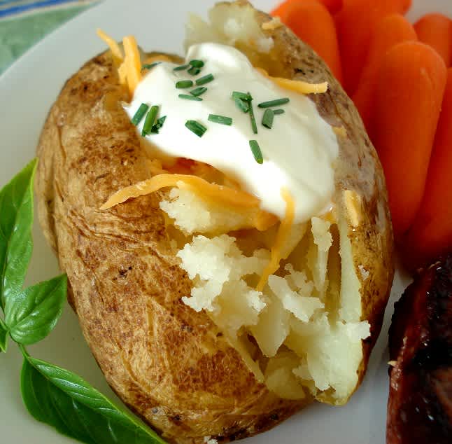 How to Cook a Baked Potato on a Gas Grill: Easy & Perfect Every Time