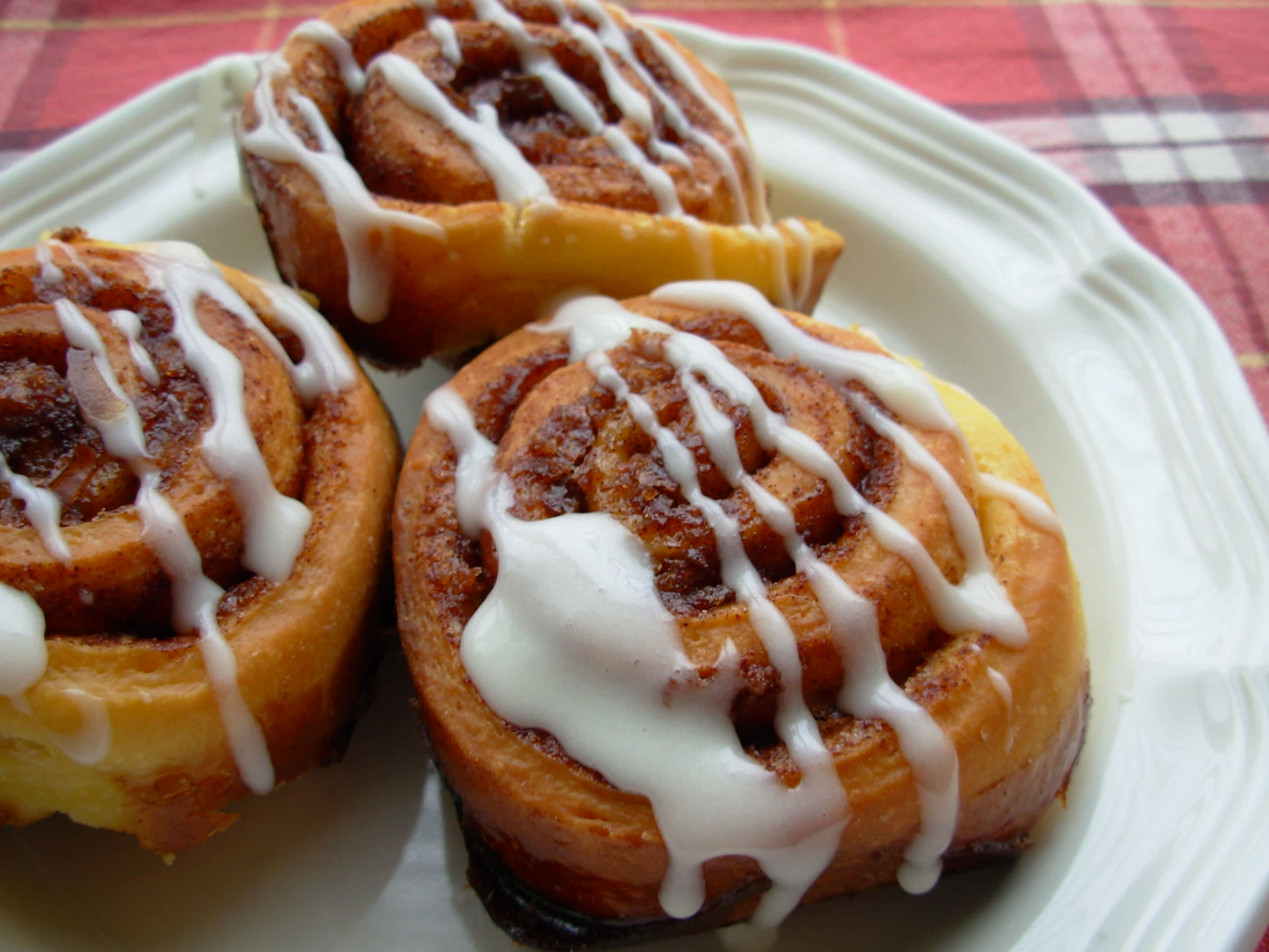 Alton Brown Cinnamon Rolls