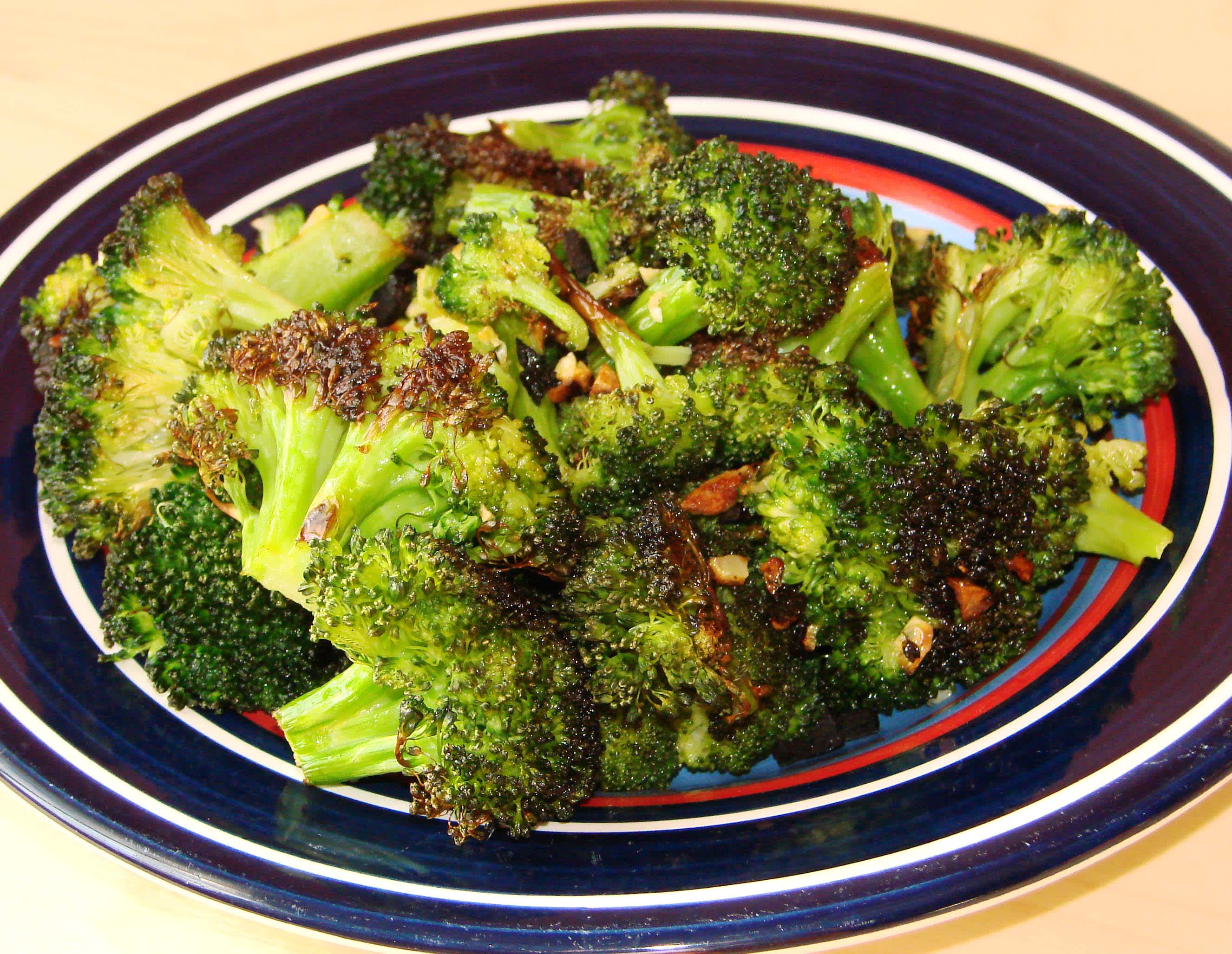 Garlic-Roasted Broccoli Drizzled With Balsamic Vinegar Recipe - Low ...