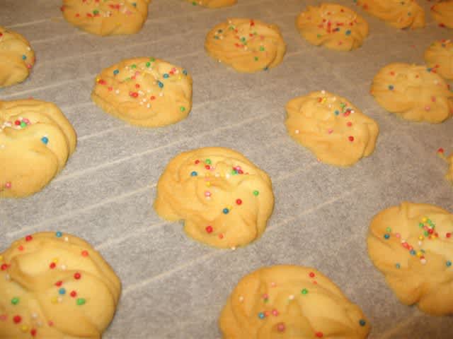 3 Ingredient Melt in Your Mouth Shortbread Cookies Recipe - Food.com