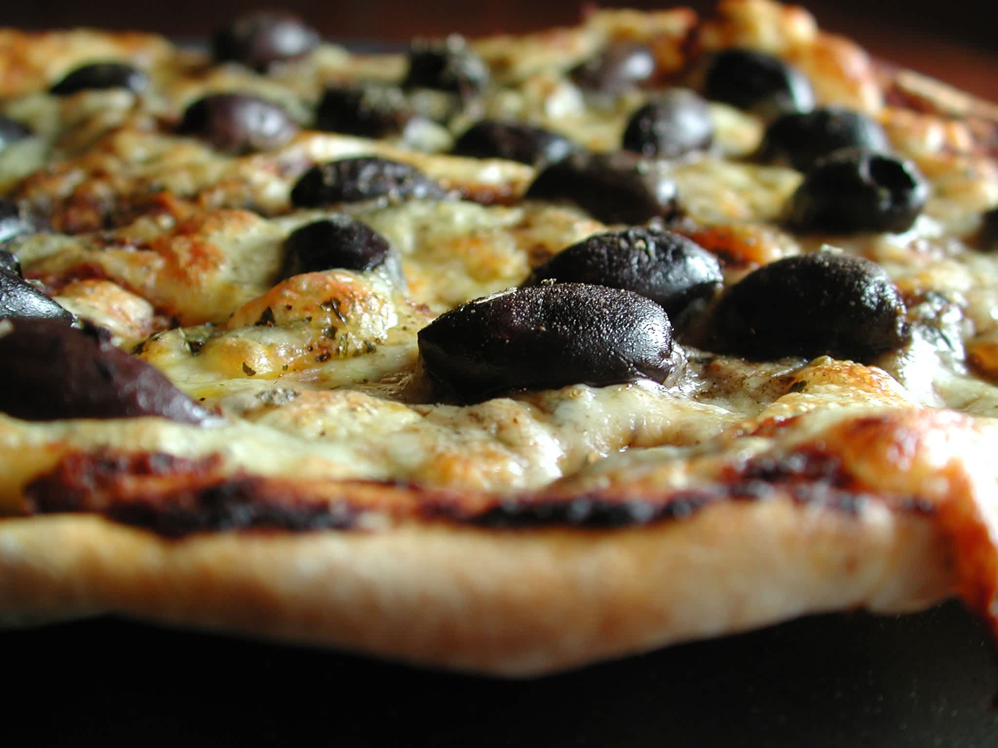 pizza with olives photo by https://www.food.com/user/223854