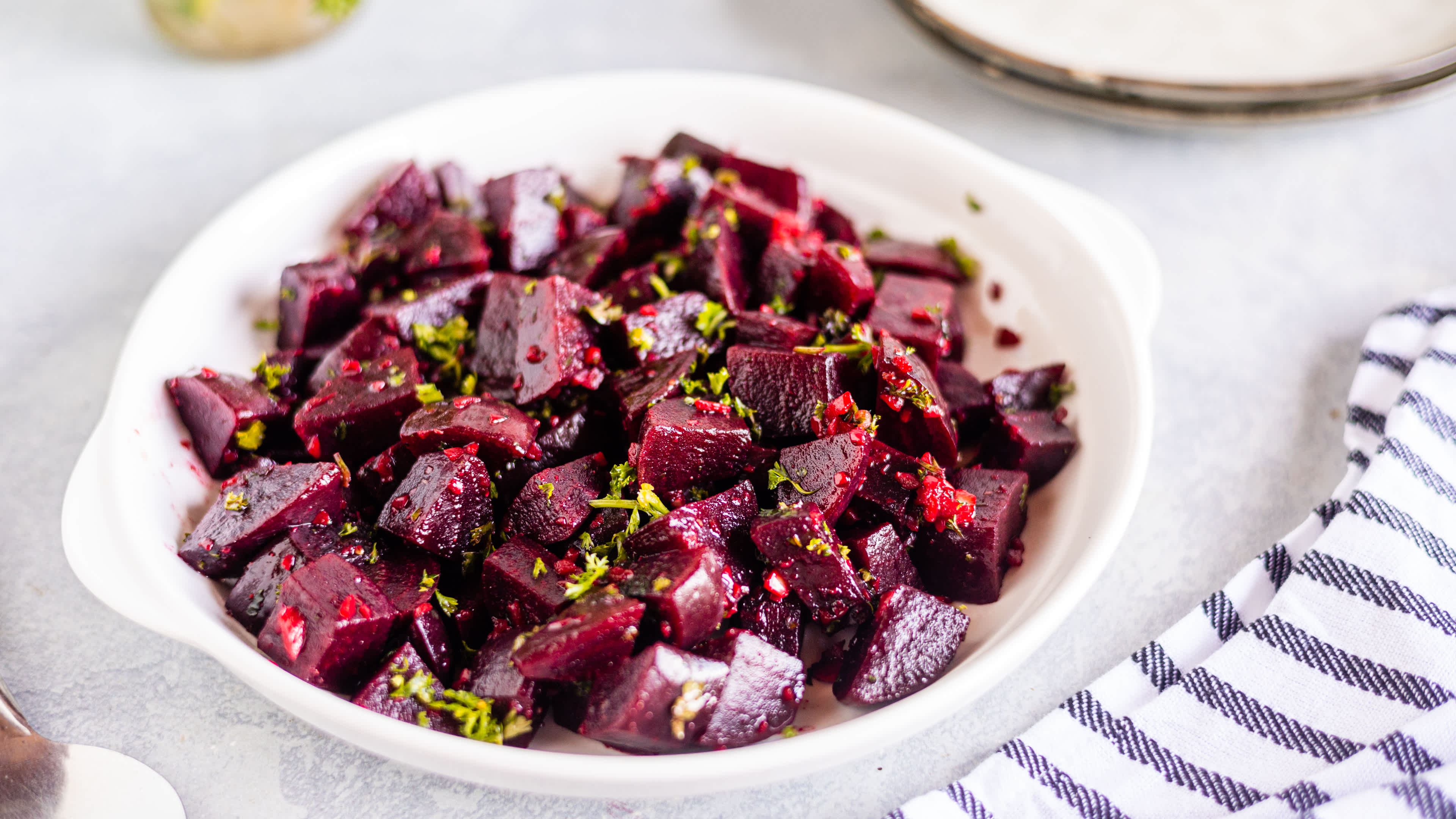 Crock Pot Thyme Roasted Beets Recipe