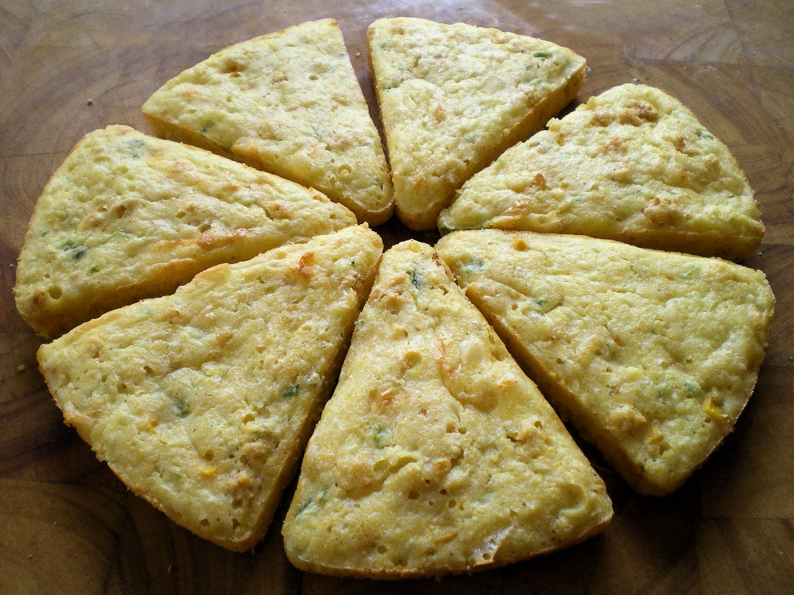 Best Crackling Cornbread Recipe - Food.com