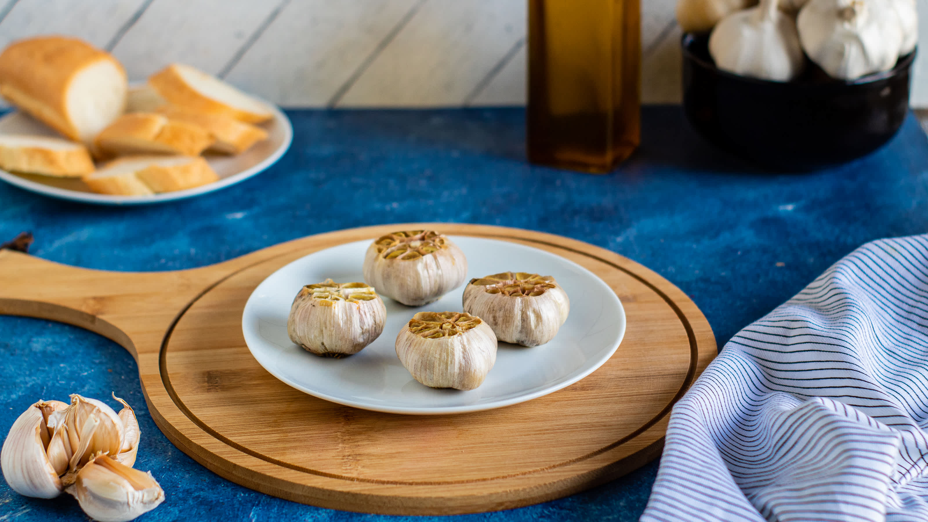 How to Roast Garlic Recipe - Food.com