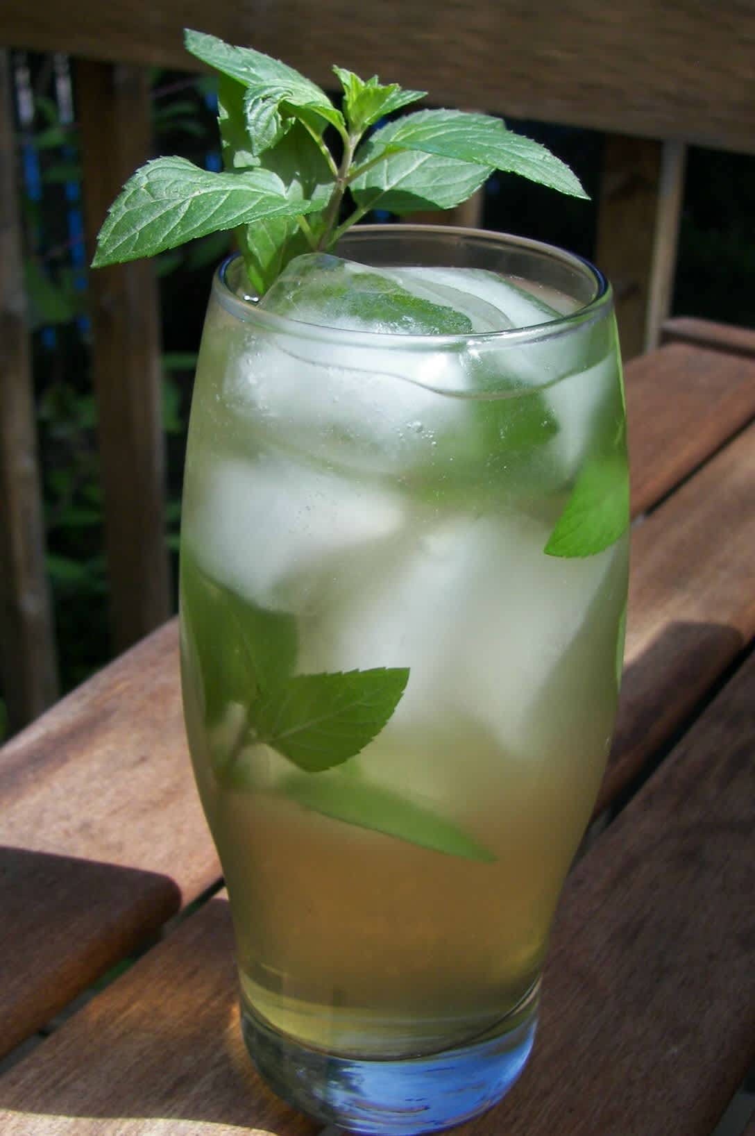 Chilled Sage & Herb Tea Recipe - Food.com