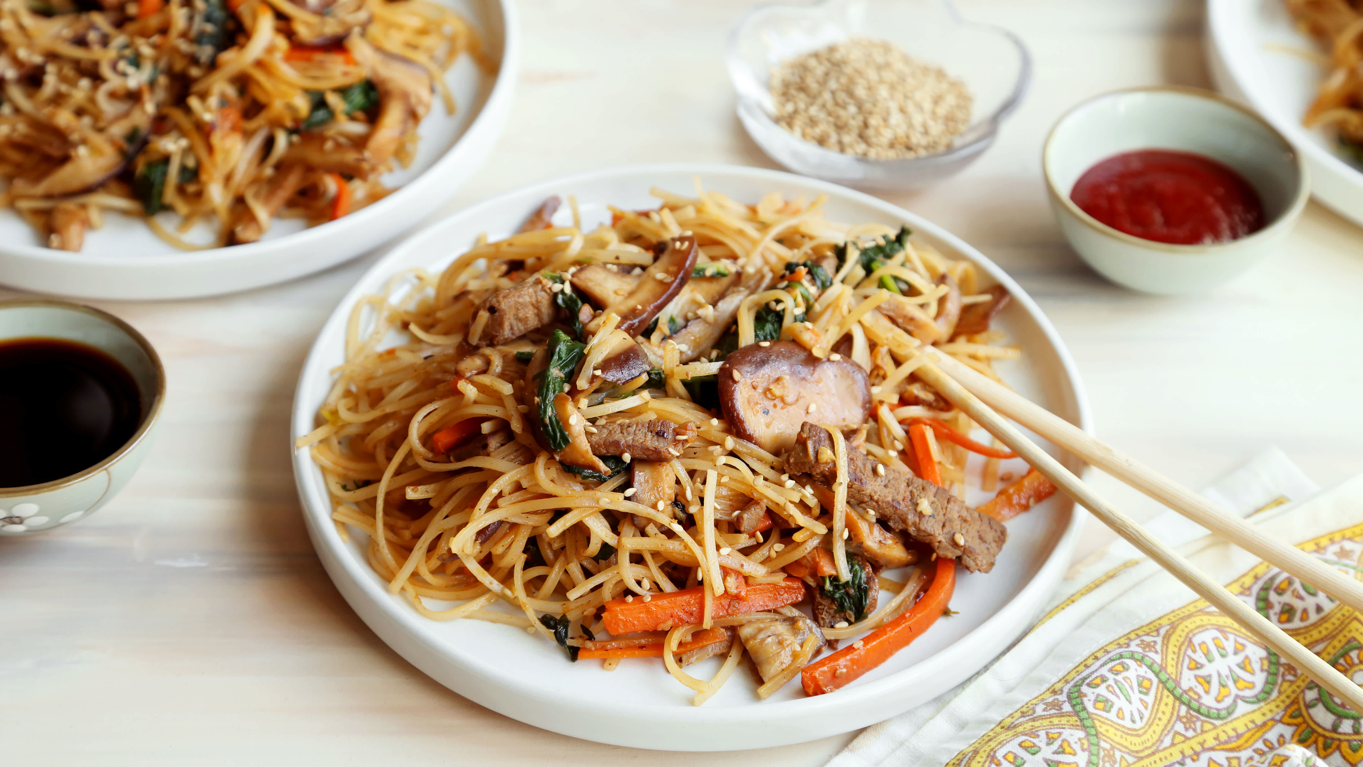 Chapchae (Noodles With Beef and Mixed Vegetables) Recipe - Food.com