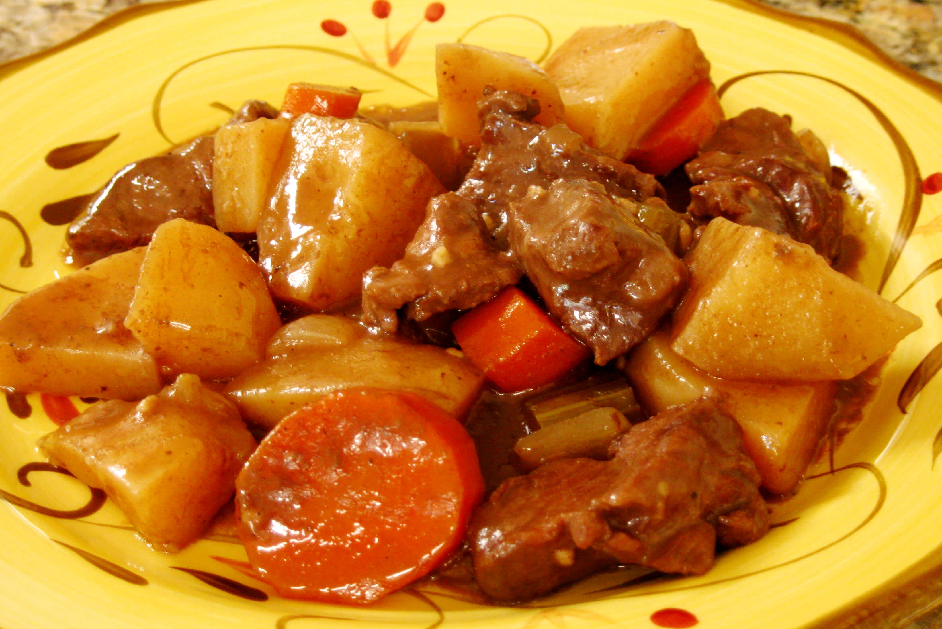 One Pot Oven Baked Beef Recipe - Food.com