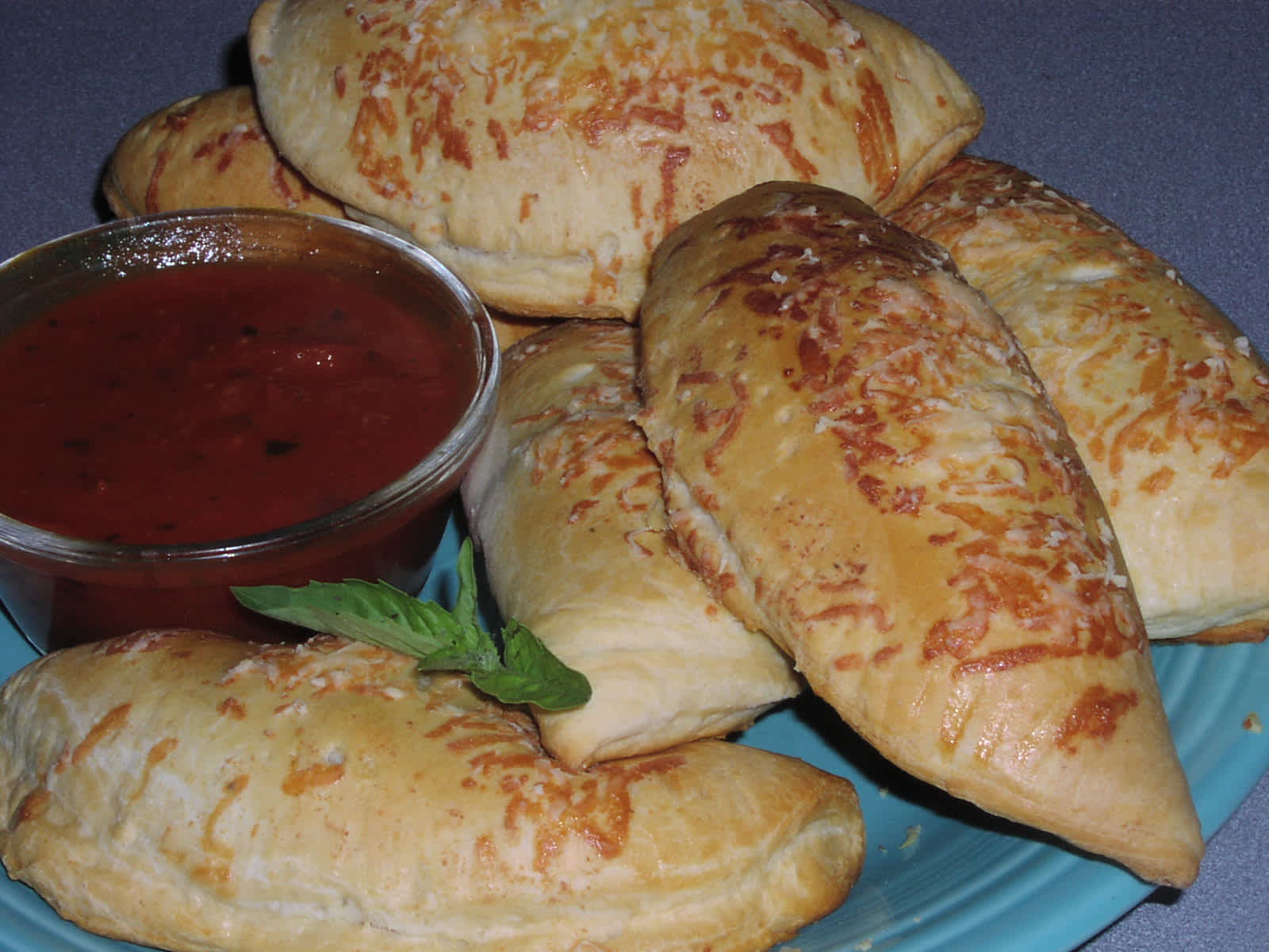 Easy Refrigerator Biscuit Calzones Recipe - Food.com
