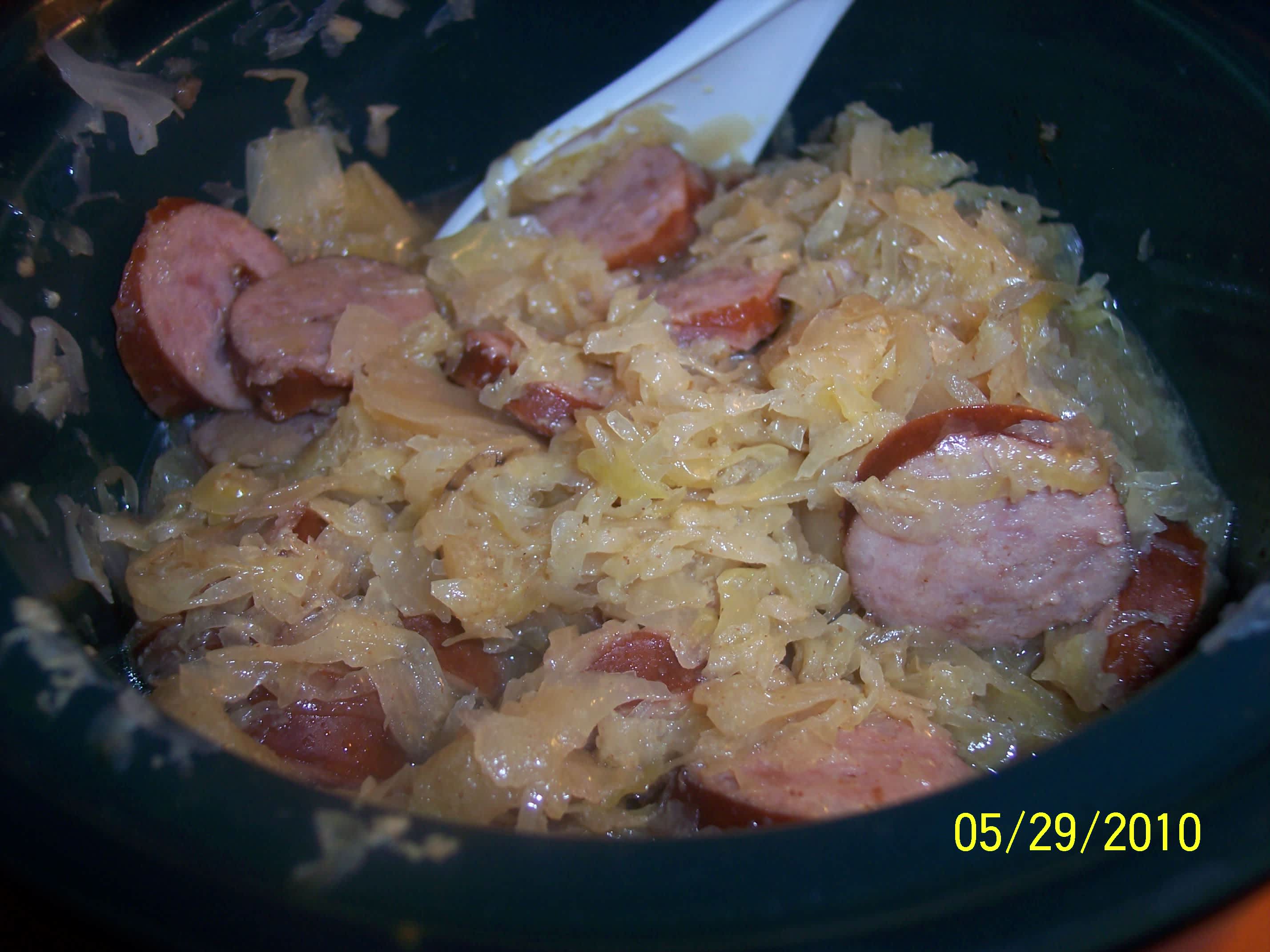How to Cook Kielbasa And Sauerkraut in Slow Cooker: Easy & Delicious