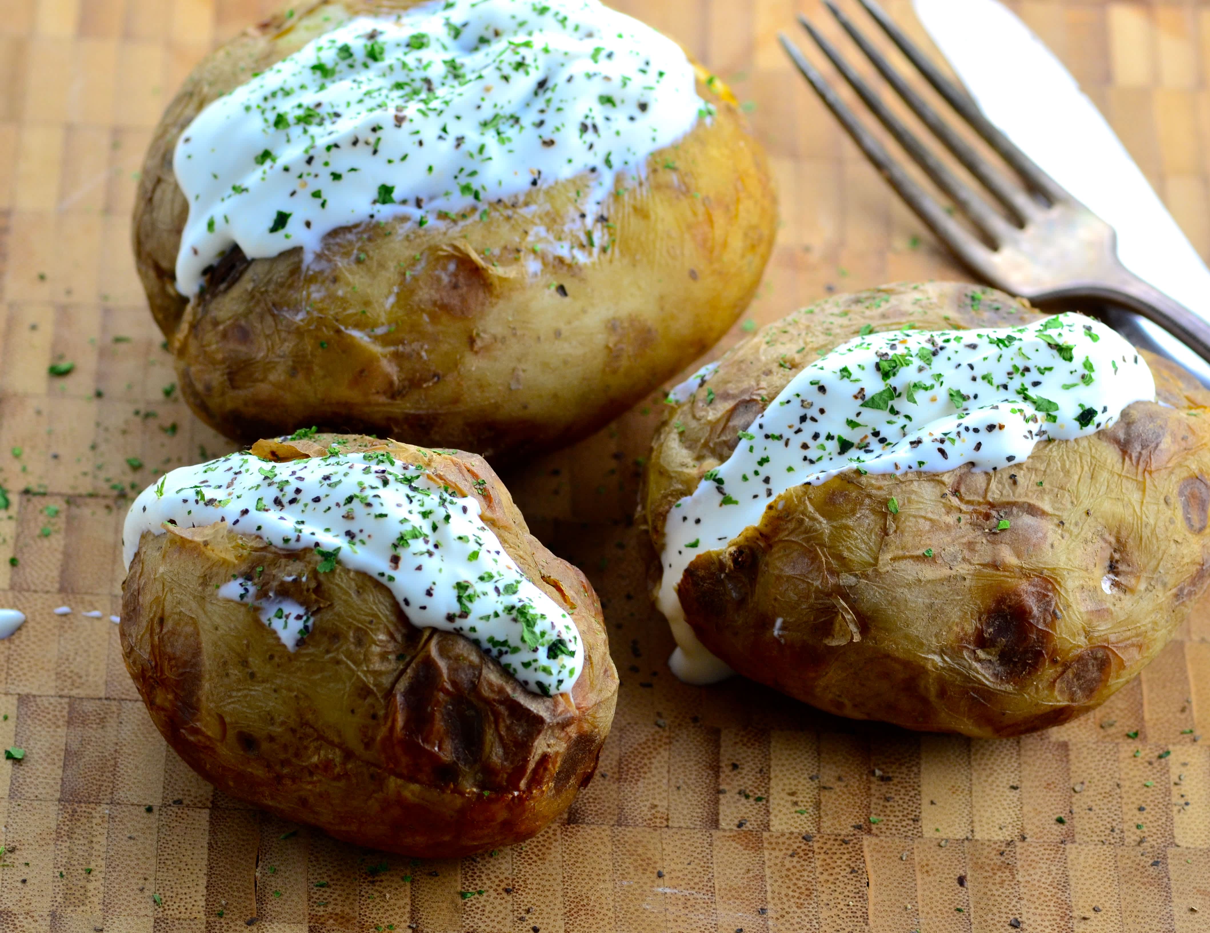 How to Make Baked Potatoes in a Slow Cooker: Easy & Delicious Guide