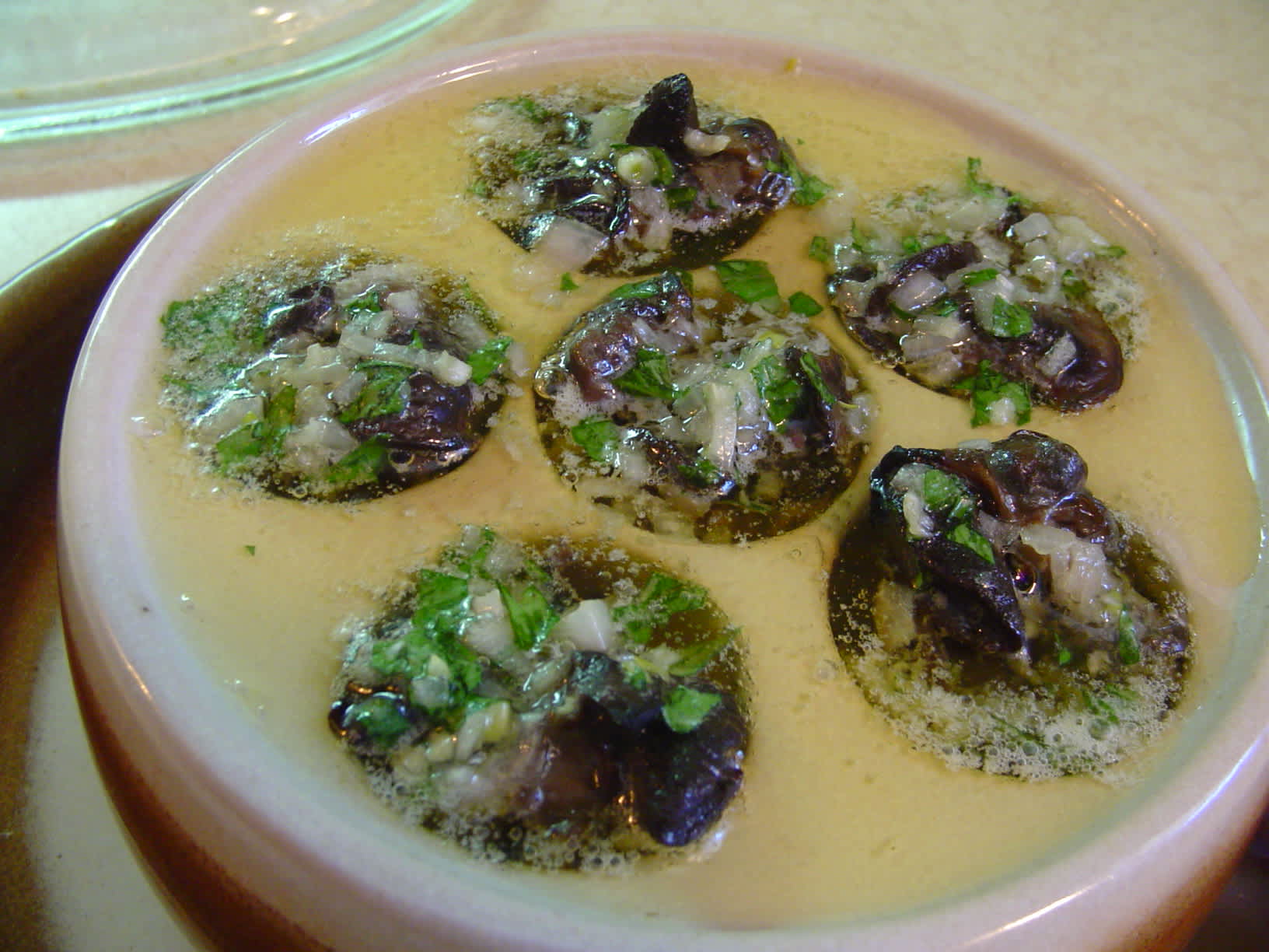 Escargot a La Bourguignonne, image size:1632x1224