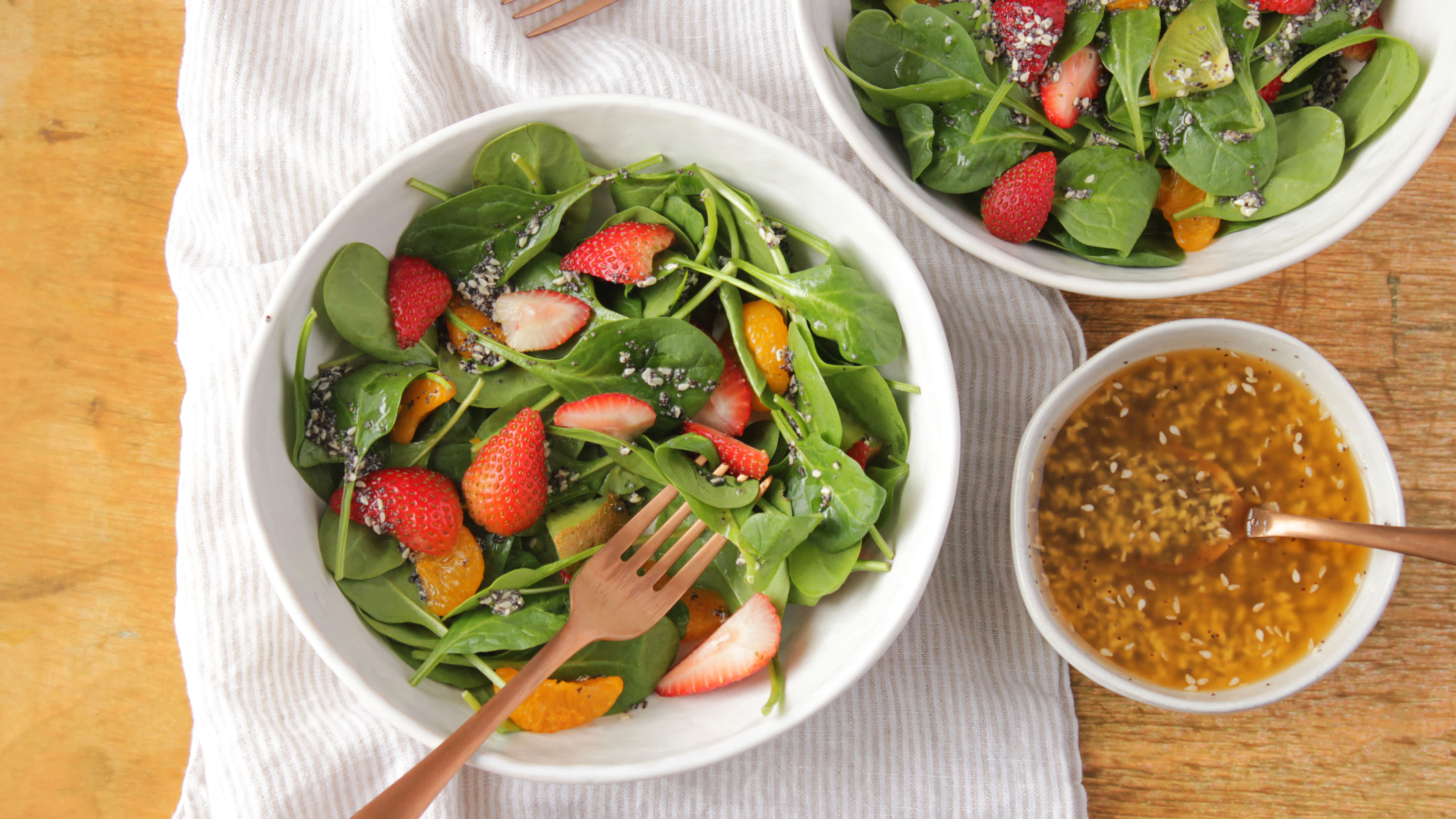 spinach strawberry mandarin orange salad with poppy seed dressing Strawberry Spinach Salad