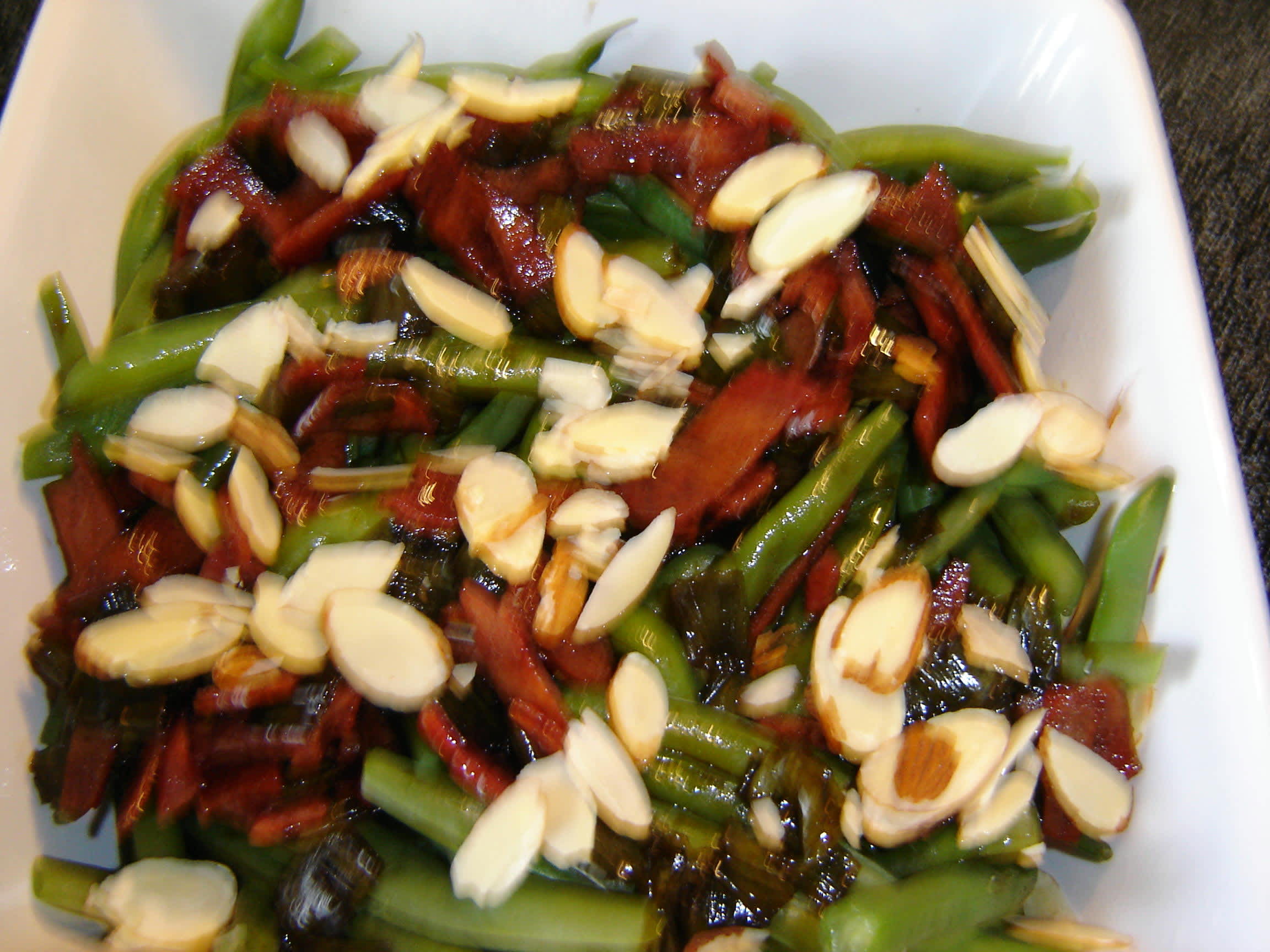 green beans with bacon dressing Guava Green, Square main image 0