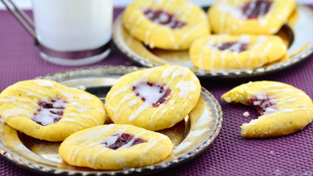 Raspberry Filled Almond Shortbread with Almond Glaze Recipe - Food.com