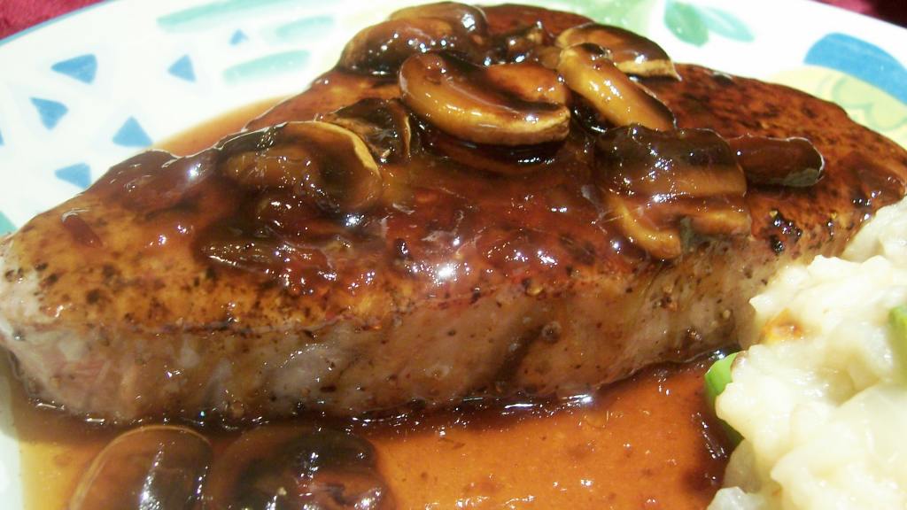 Peppered Tuna With Mushroom Sauce Recipe