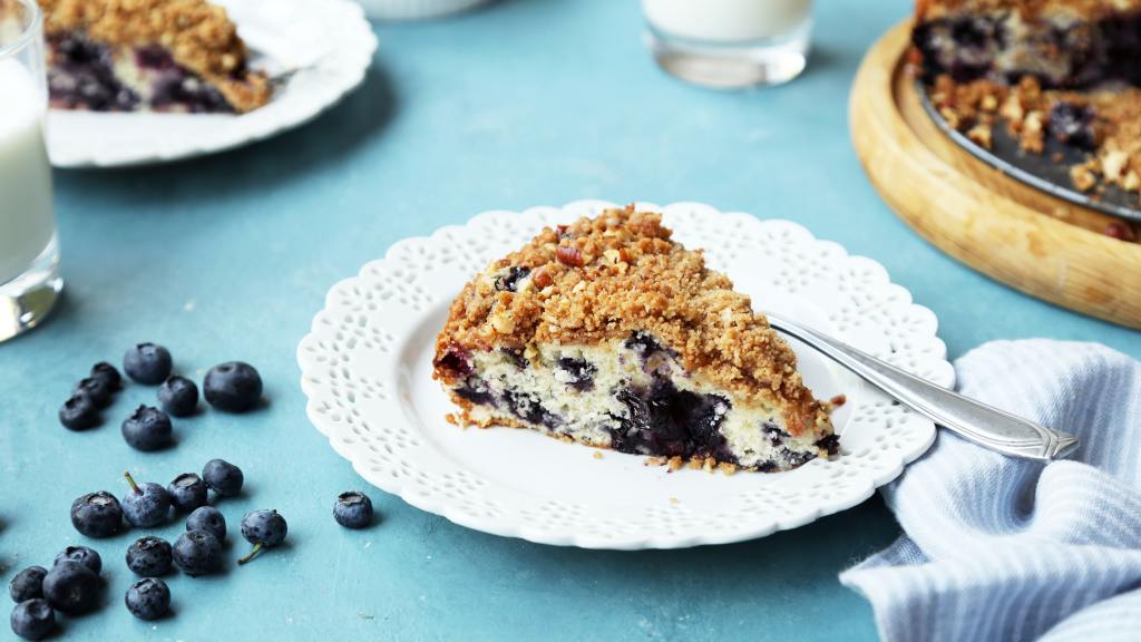 Tons of Blueberry Coffee Cake Recipe