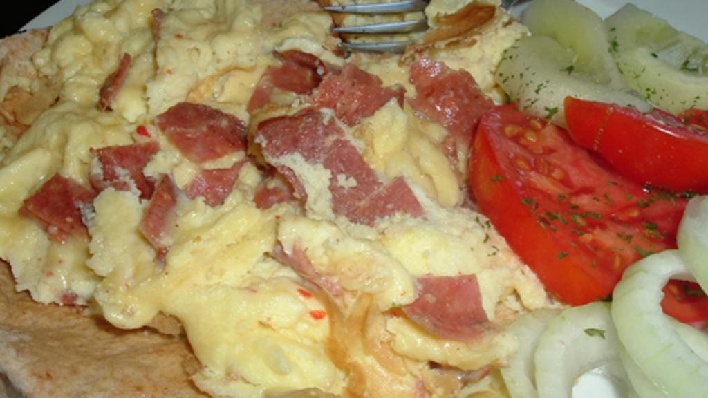 Scrambled Eggs and Fried Beef Salami created by Bergy
