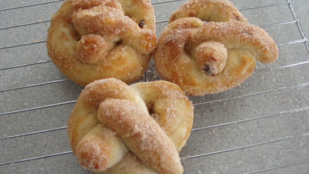 Cinnamon Raisin Soft Pretzels created by momofMandM