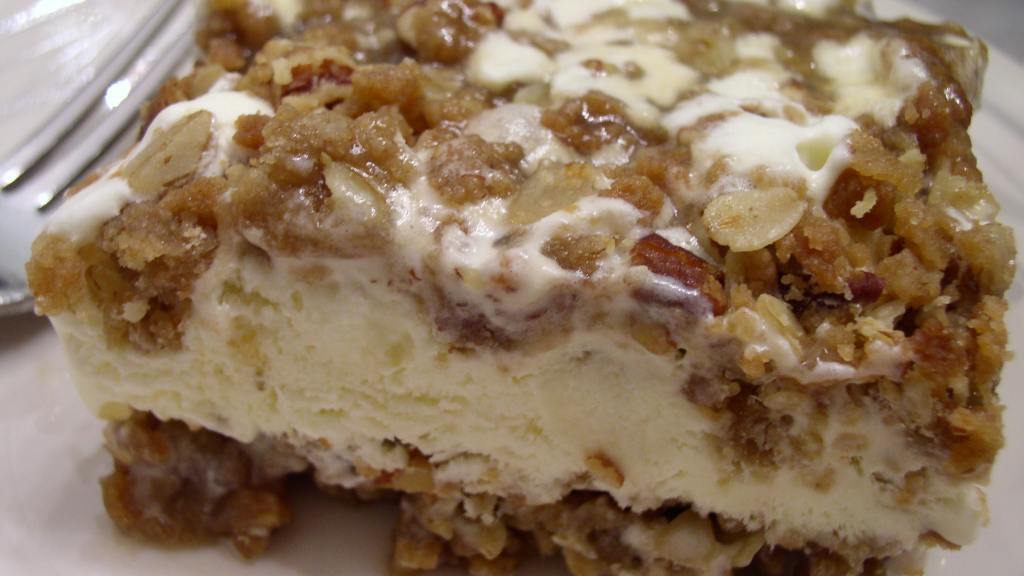 Caramel Pecan Ice Cream Dessert Recipe