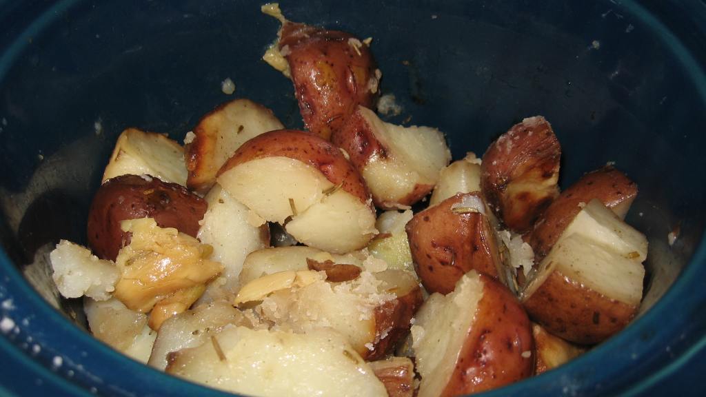 Crock Pot Roasted New Potatoes With Garlic and Herbs Recipe