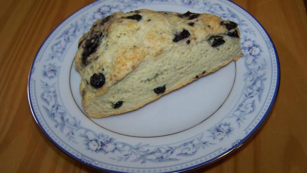 Dried Blueberry Almond Scones Recipe