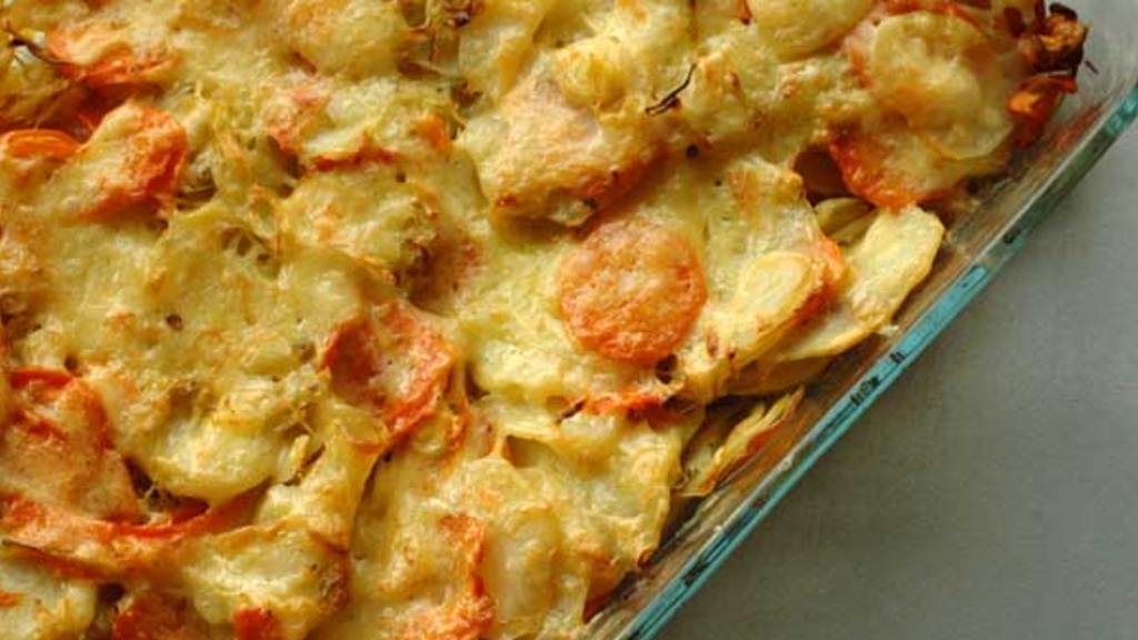 Baked Potatoes, Leeks and Carrots Recipe