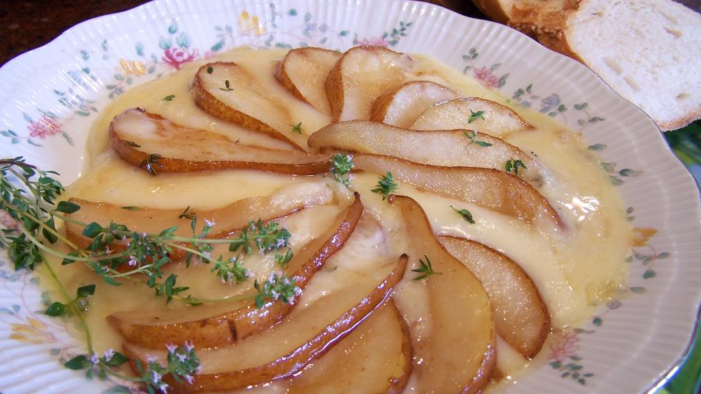 Brie With Roasted Pear and Thyme created by Rita1652