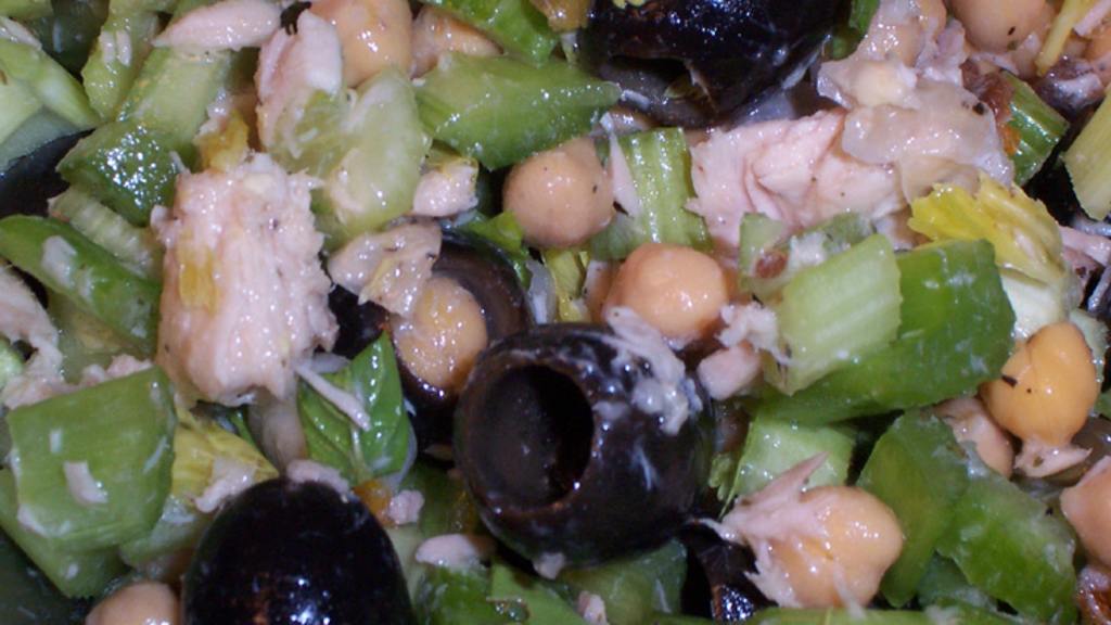 Tuna and Garbanzo Bean Salad Recipe