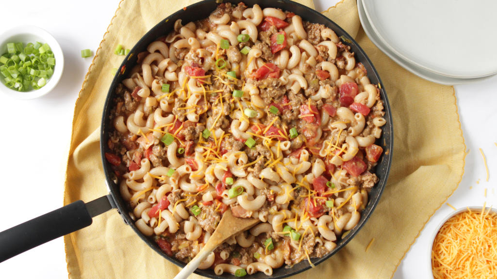 rachael ray bacon cheeseburger macaroni and cheese