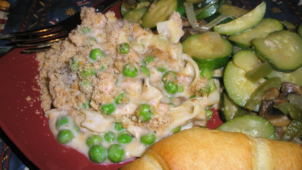 Tuna Noodle & Pea Hotdish Recipe