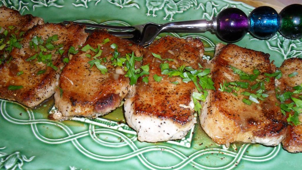 Pan Seared Pork Chops in White Wine Sauce Recipe