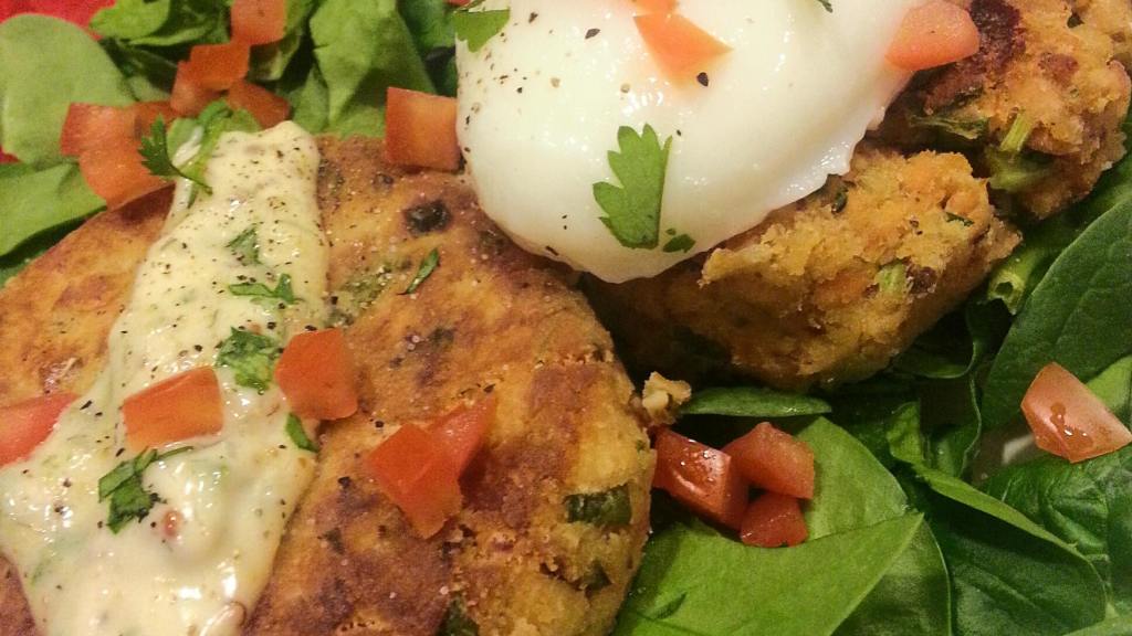 Salmon Cakes With Creamy Sauce Recipe - Food.com