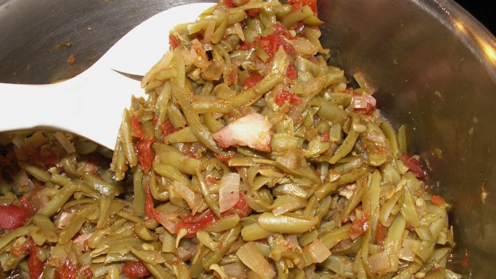 Green Beans With Stewed Tomatoes & Bacon Recipe