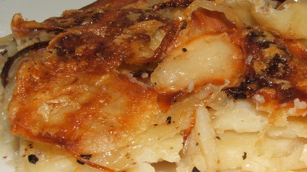 Boulangere Potatoes (Savoury Potato and Onion Bake) Recipe