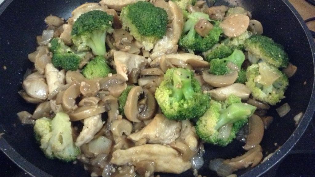 Quick Chicken Mushroom and Broccoli Stir-Fry Recipe - Food.com